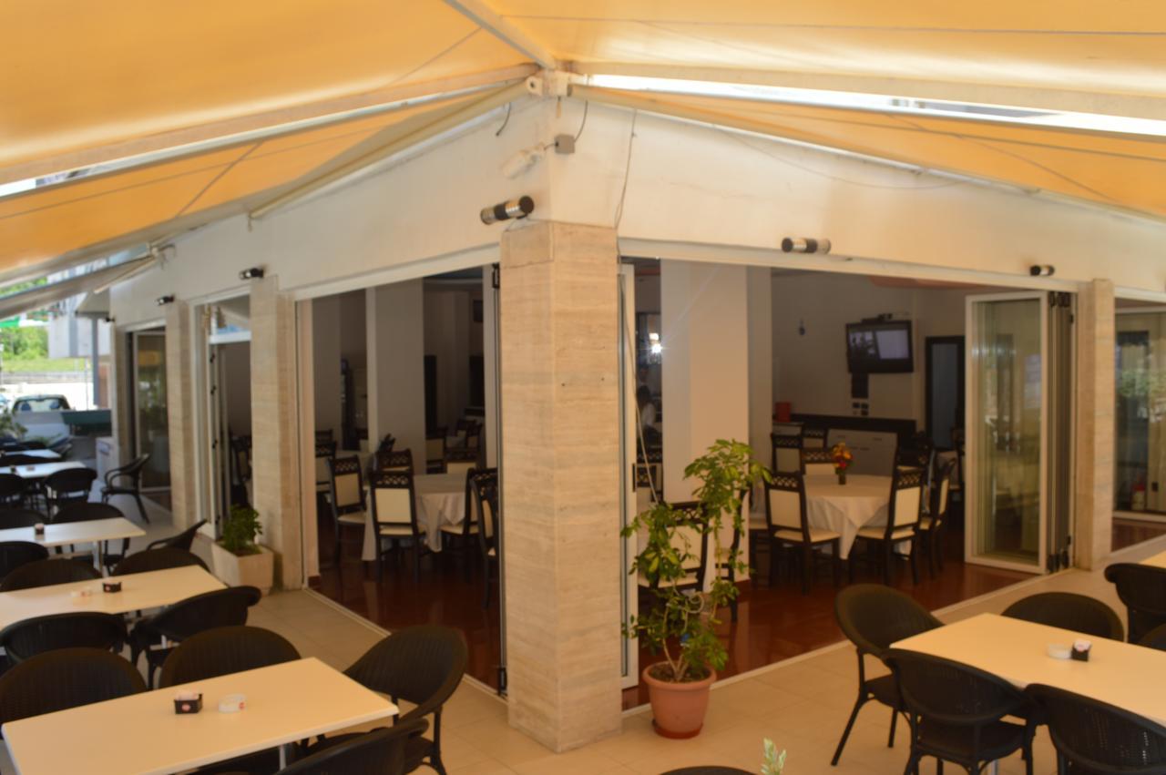 Hotel Riviera Дуррес Екстер'єр фото