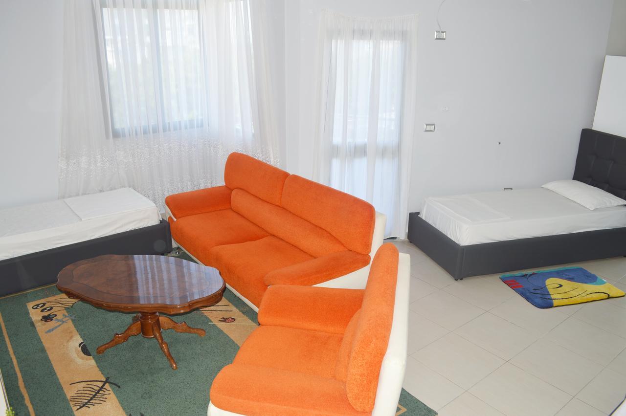 Hotel Riviera Дуррес Екстер'єр фото