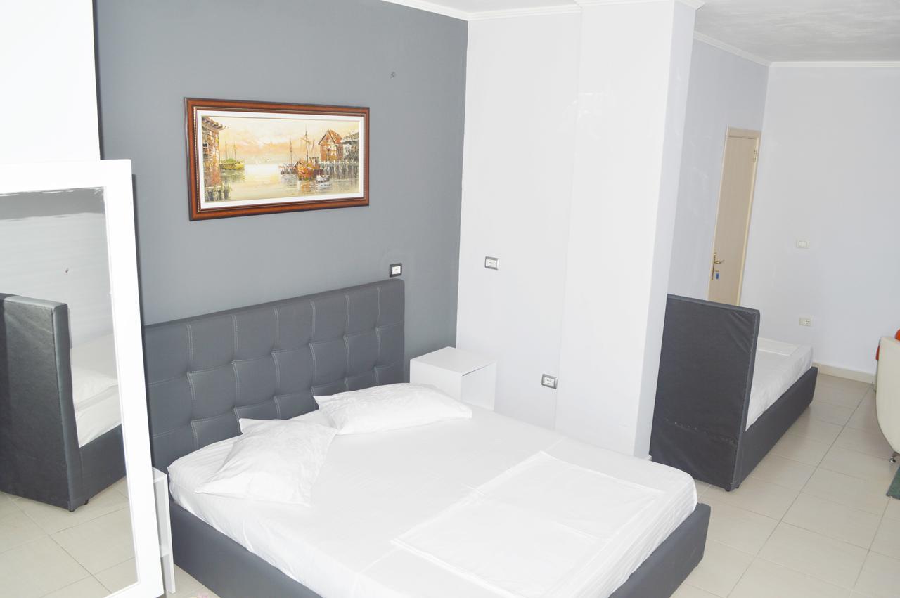 Hotel Riviera Дуррес Екстер'єр фото
