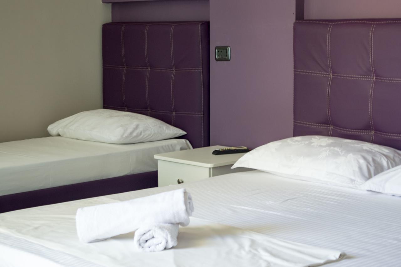 Hotel Riviera Дуррес Екстер'єр фото