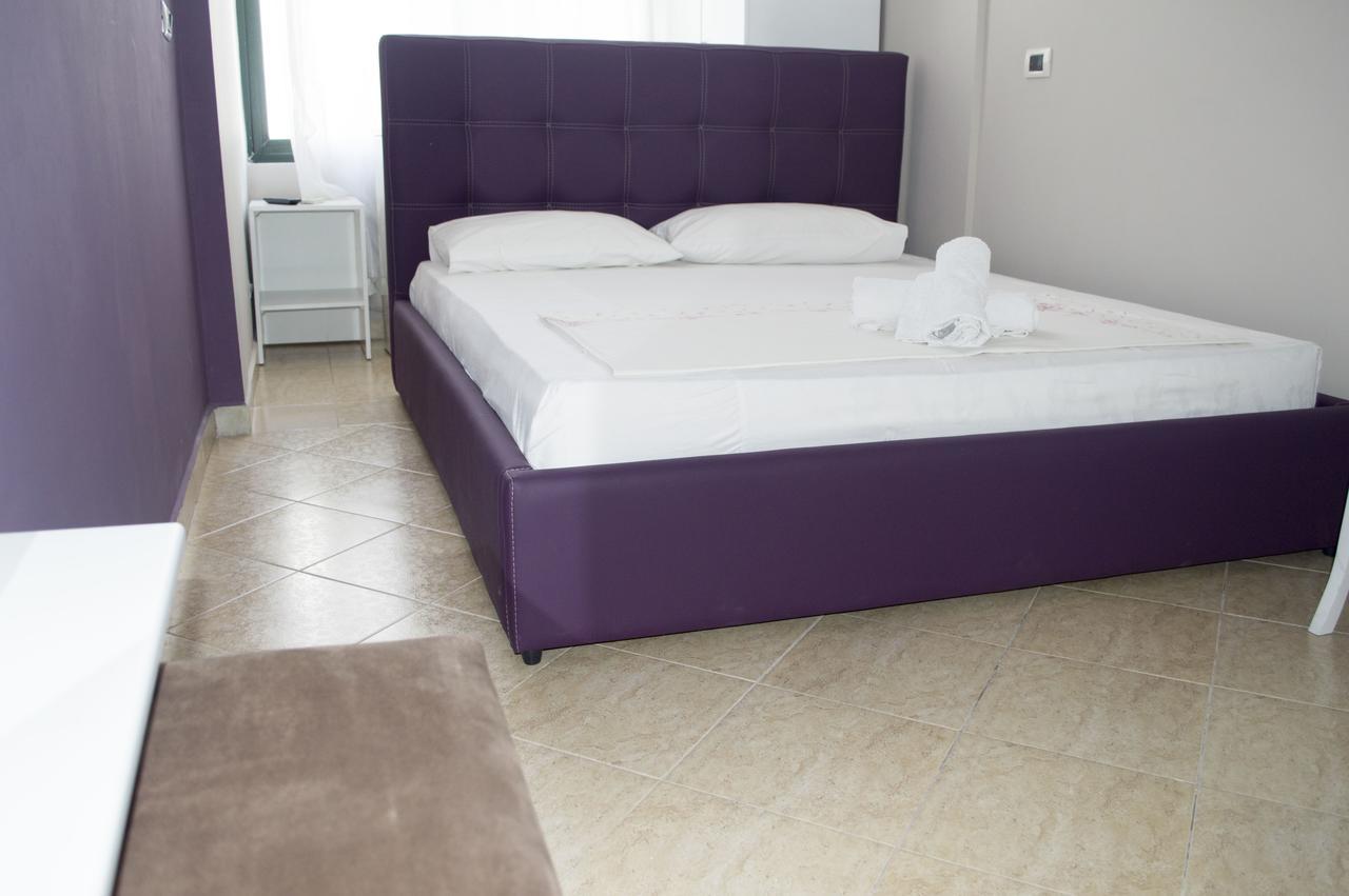 Hotel Riviera Дуррес Екстер'єр фото