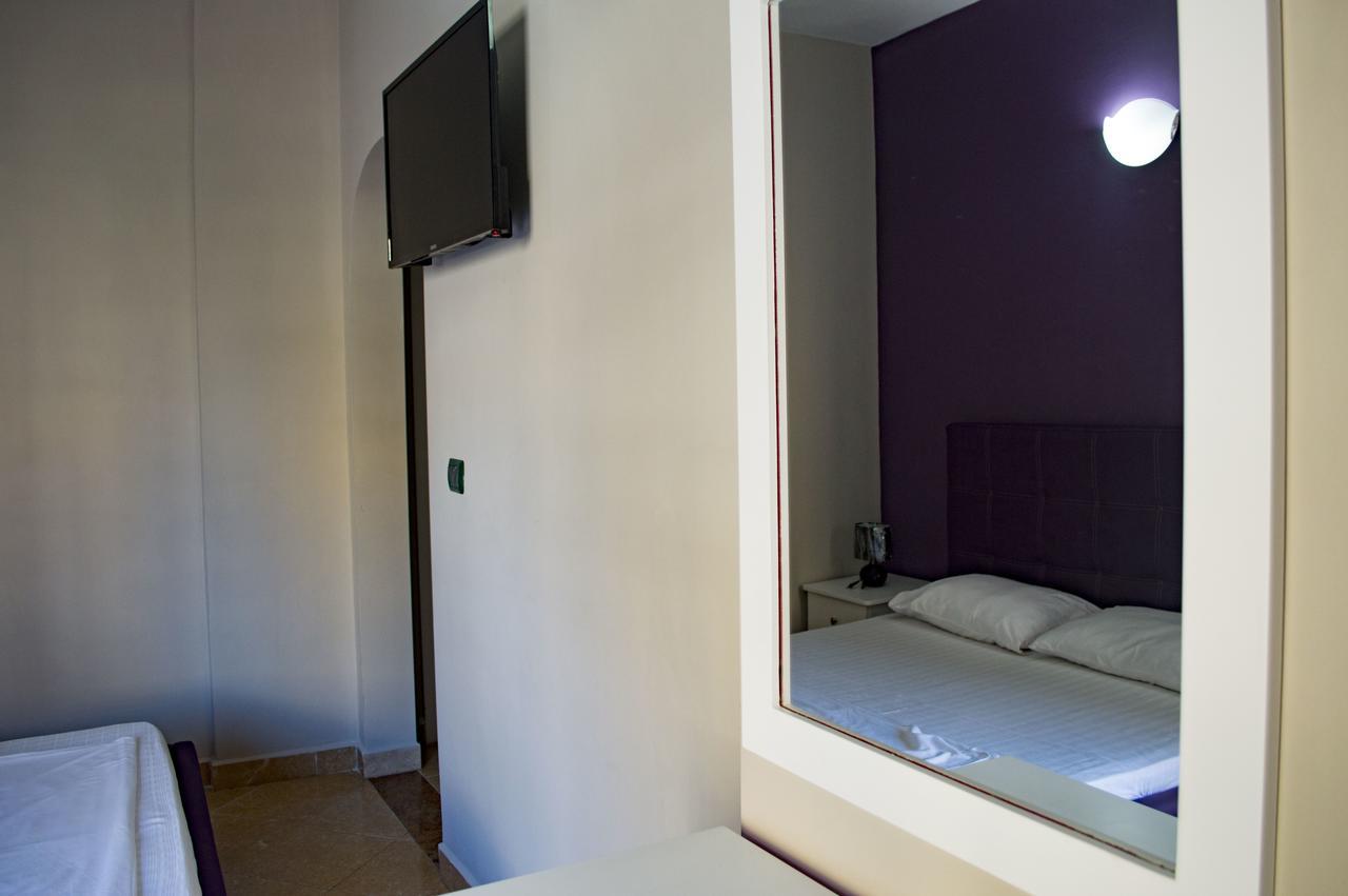 Hotel Riviera Дуррес Екстер'єр фото