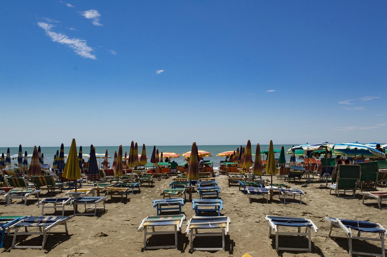 Hotel Riviera Дуррес Екстер'єр фото